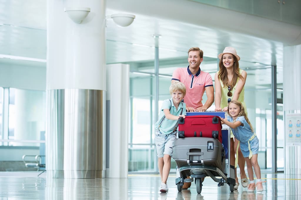 HELP! FAMILY WANTS TO MOVE TO THE UK! People Airport